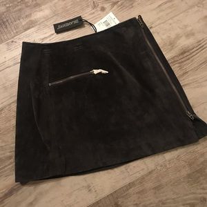 BLANKNYC Suede Mini Skirt so 27 NWT Dark & Stormy